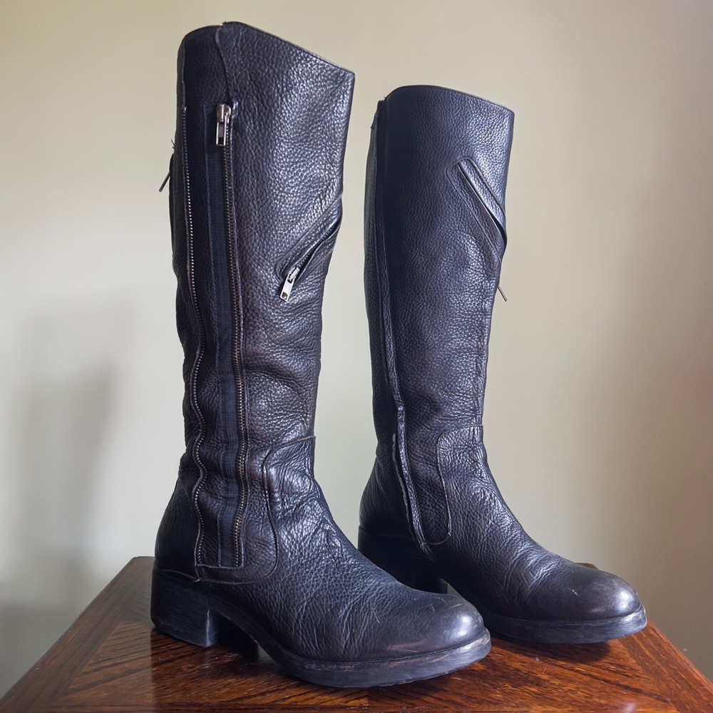 •Sold• Vera Wang Moto Boots, Leather Knee High Boots - Picture 2 of 7